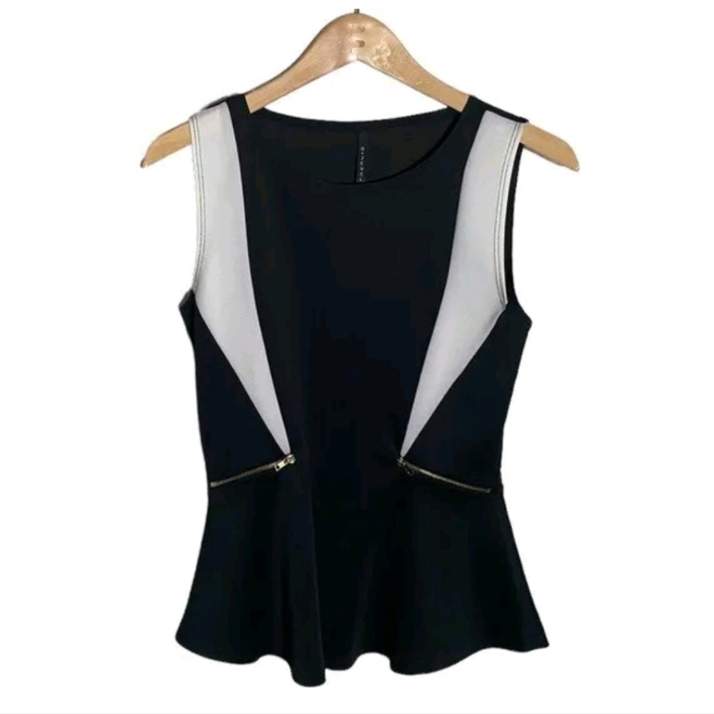 3/$25 B Jewel  Black & White Peplum Sleeveless Blouse w/ Gold Zippers M